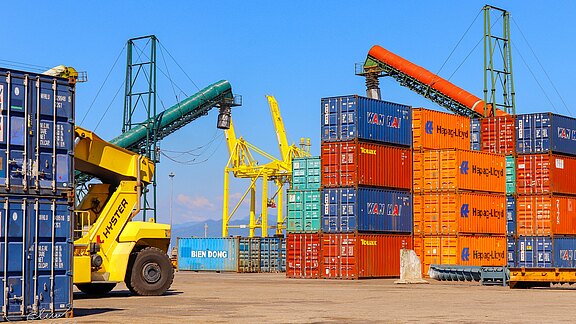 port-3716787.jpg